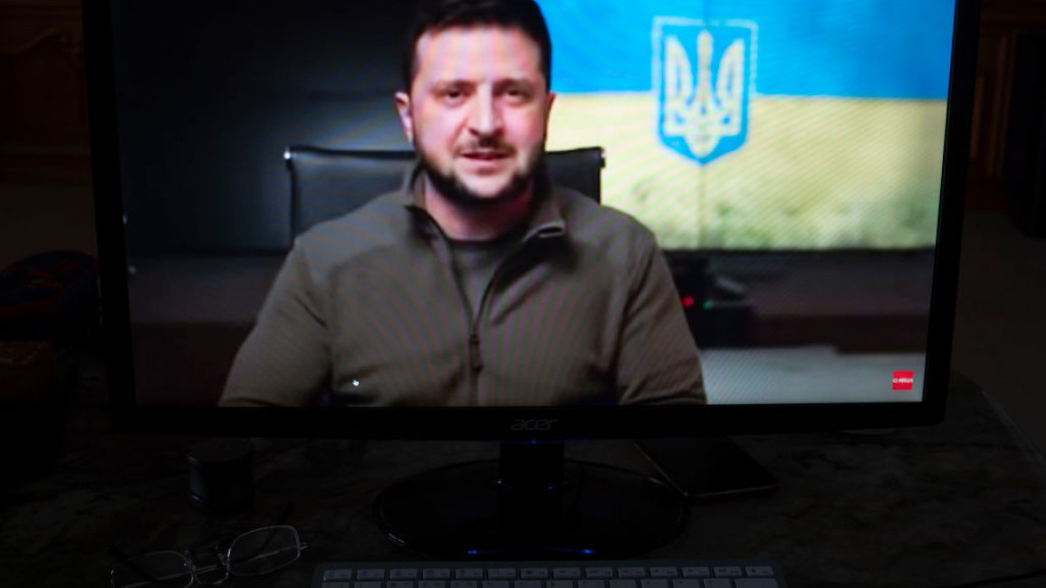 Volodymyr Zelensky: Rusia Sembunyikan Ribuan Orang Yang Tewas Di Mariupol